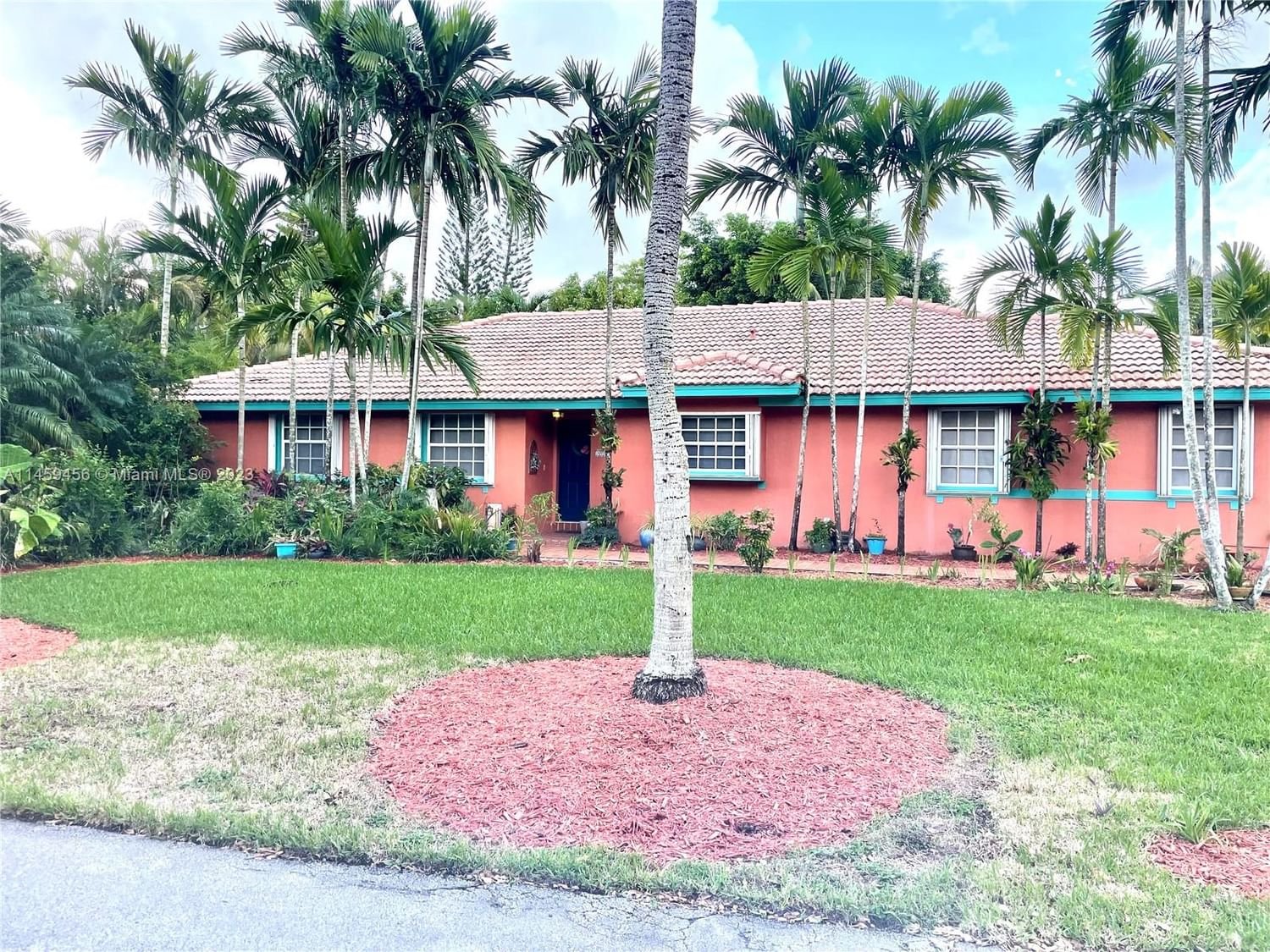 Real estate property located at 14930 154th Ter, Miami-Dade County, KINGS GRANT EAST, Miami, FL