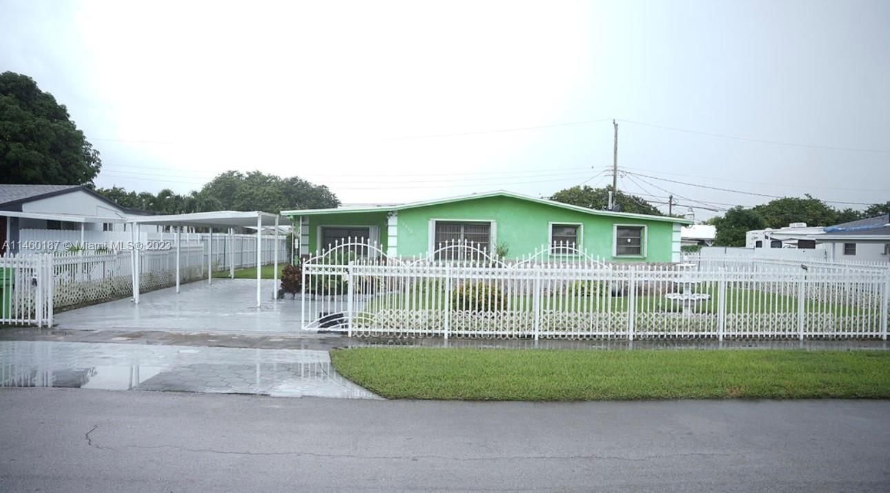 Real estate property located at 18830 44th Ave, Miami-Dade County, Miami Gardens, FL