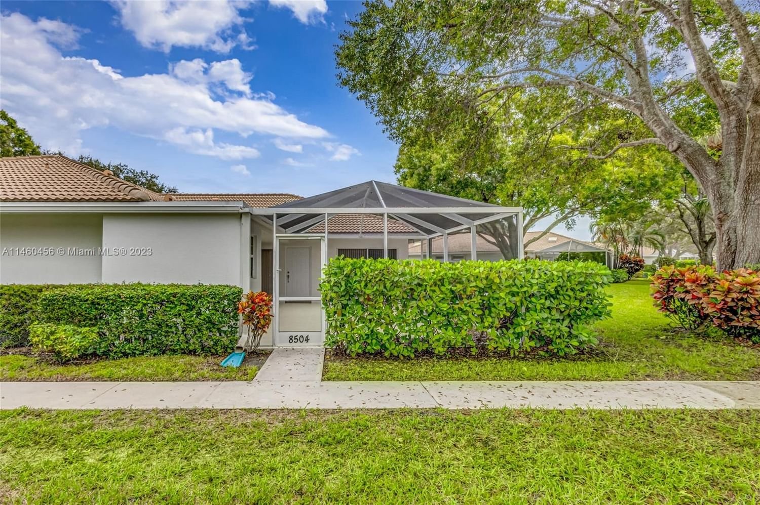 Real estate property located at 8504 Chapman Oak Ct #8504, Palm Beach County, OAKS-SUNTERRACE 3, Palm Beach Gardens, FL