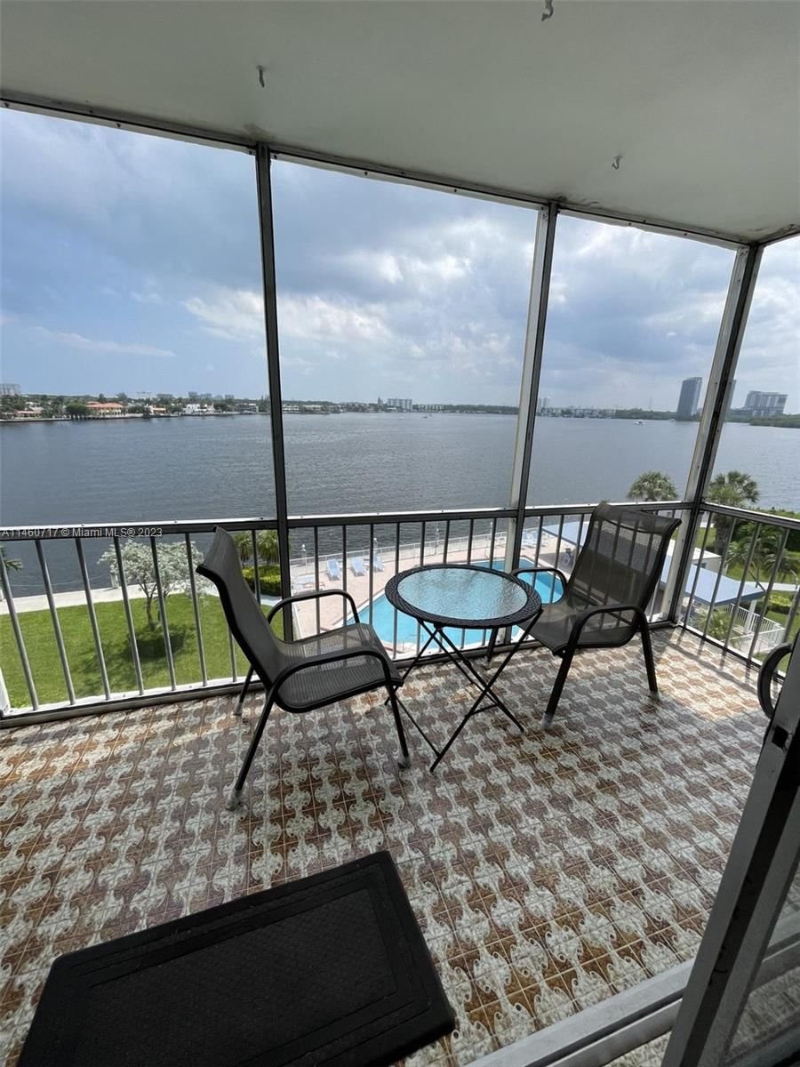 Real estate property located at 3010 Marcos Dr R508, Miami-Dade County, POINT EAST SEC 4 CONDO, Aventura, FL