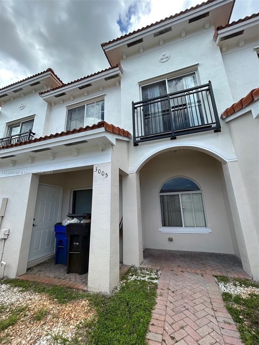 Real estate property located at 3005 36th Ln #3005, Broward County, EDC ASSOCIATES PLAT, Lauderdale Lakes, FL
