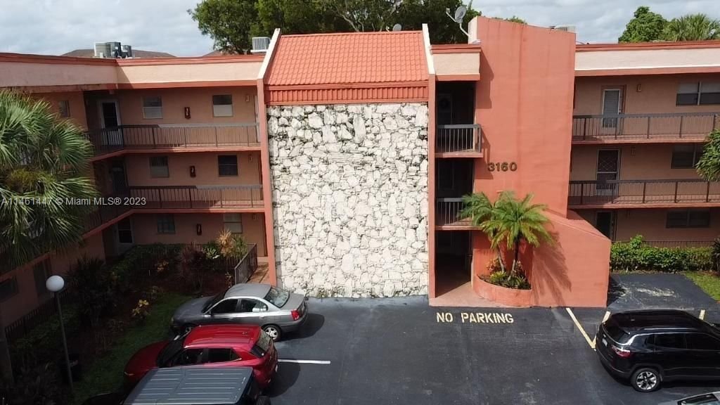 Real estate property located at 3160 Holiday Springs Blvd #7-207, Broward County, Margate, FL