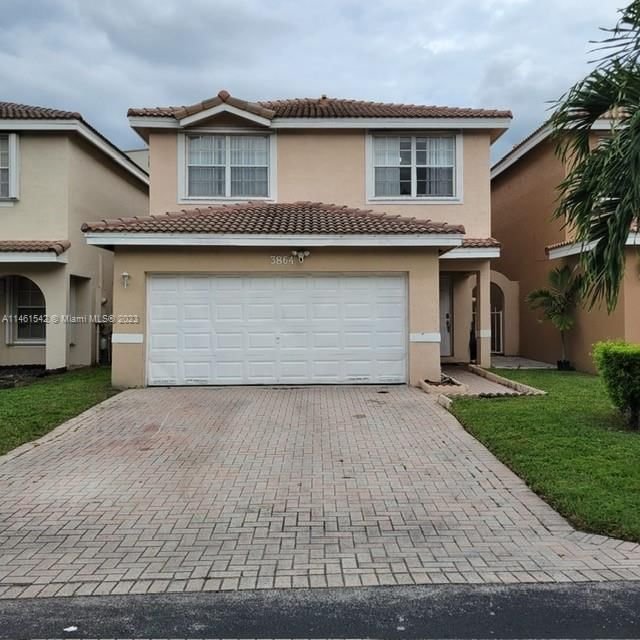 Real estate property located at 3864 67th Way, Broward County, S & R OF INVERRARY, Lauderhill, FL