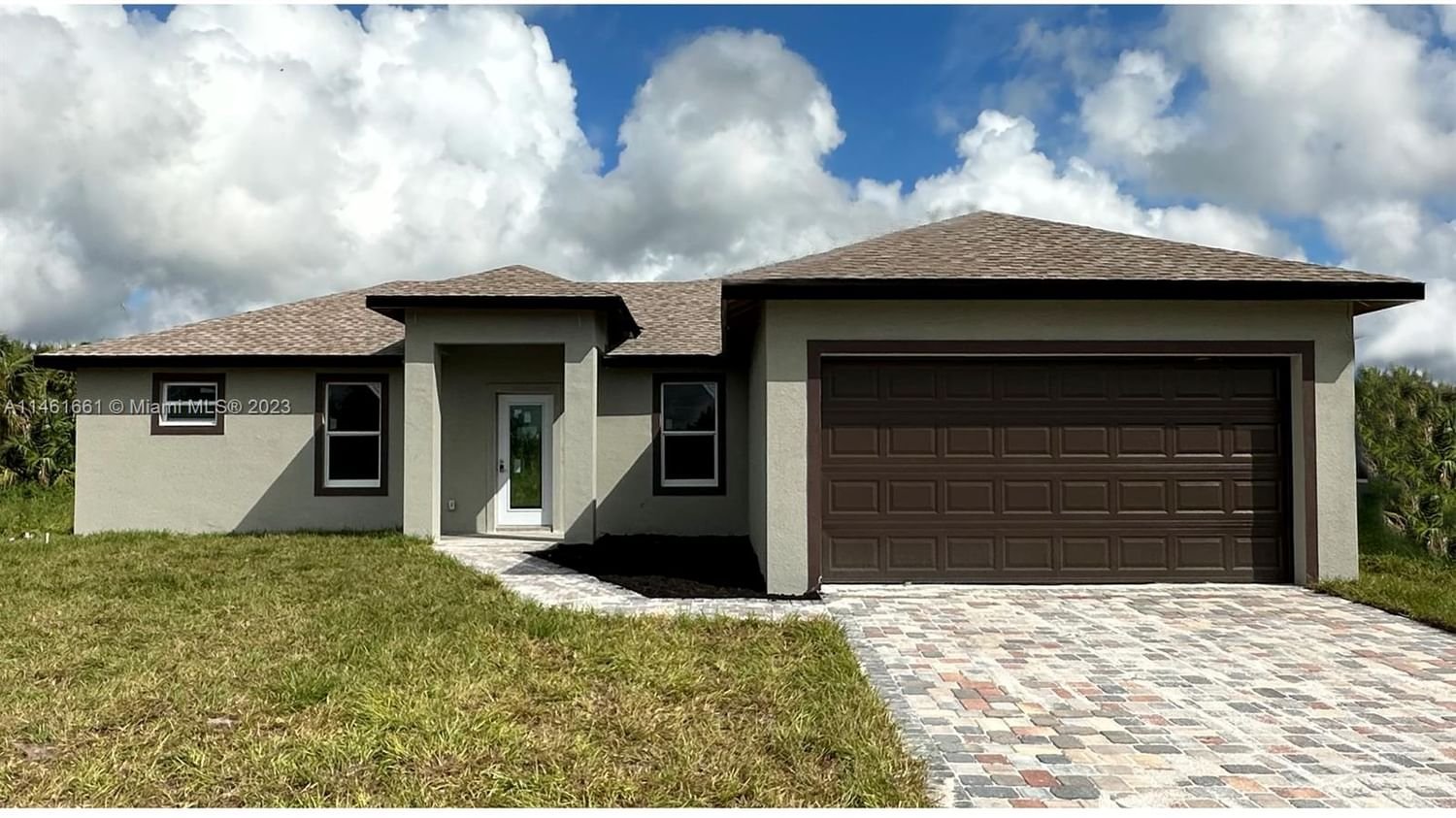 Real estate property located at 811 Milwaukee Blvd., Lee County, Lehigh Acres, FL