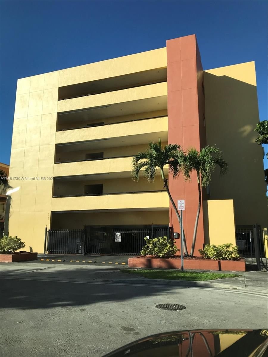 Real estate property located at 2727 17th Ter #504, Miami-Dade County, Miami, FL