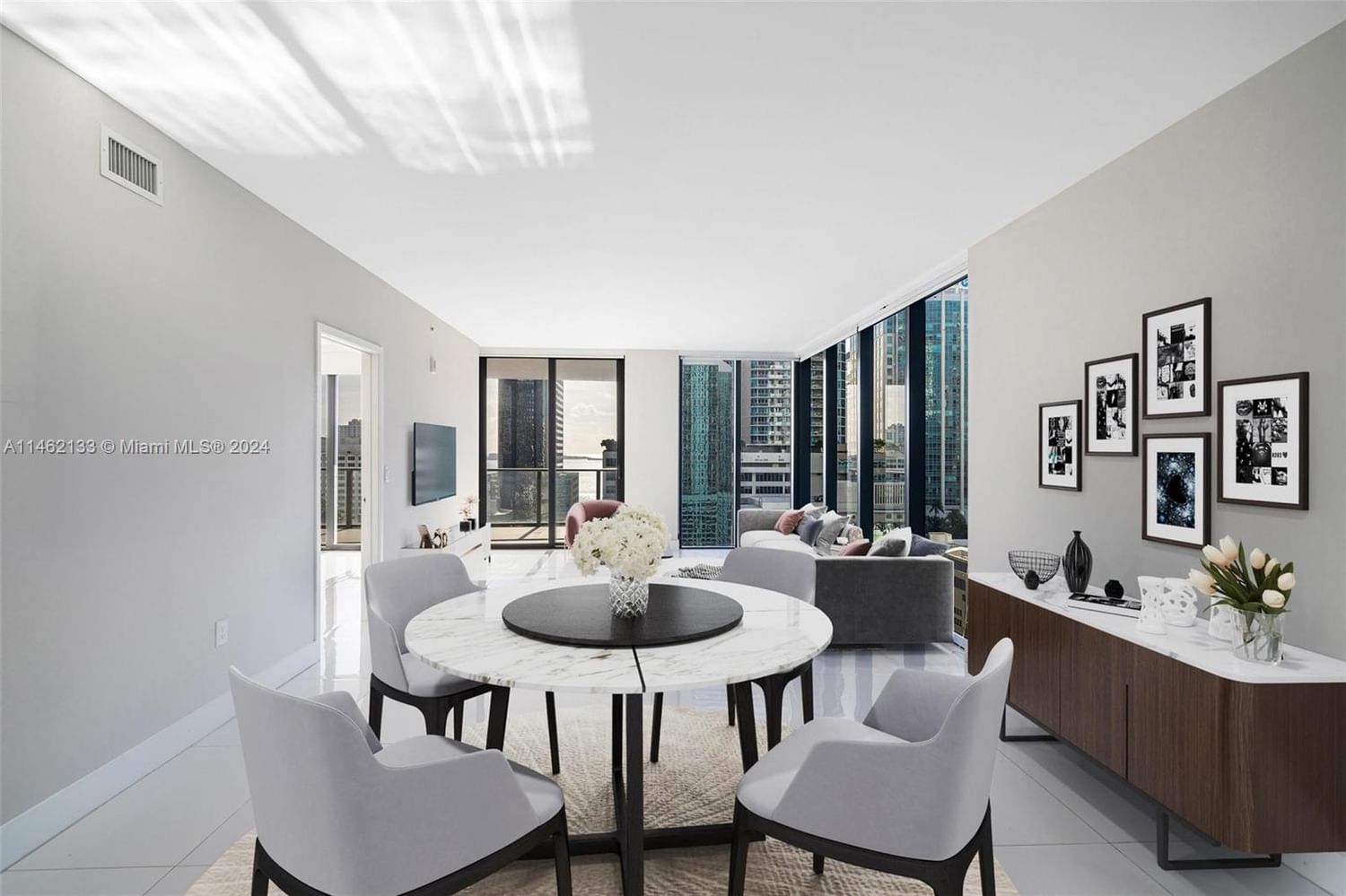 Real estate property located at 1010 Brickell Ave #1905, Miami-Dade County, 1010 BRICKELL CONDO, Miami, FL