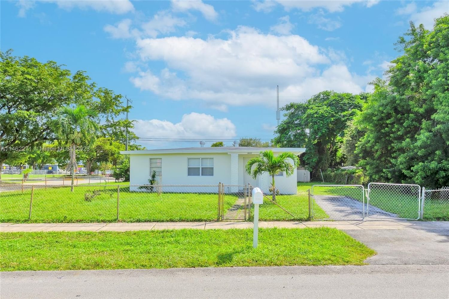 Real estate property located at 3600 1st Ct, Broward County, Lauderhill, FL