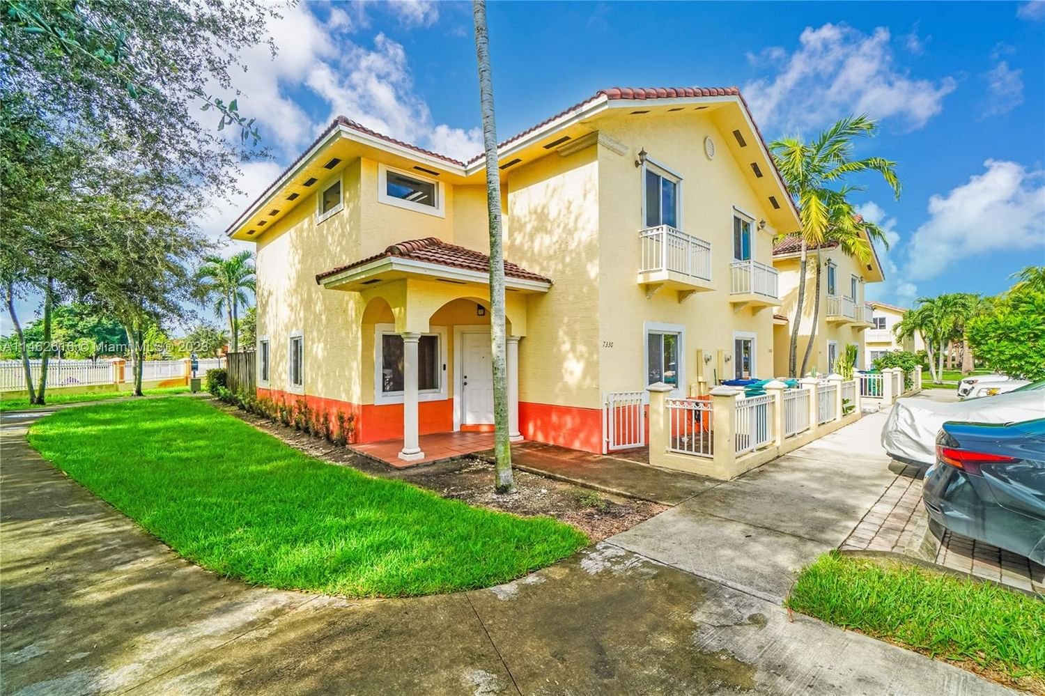 Real estate property located at 7330 179th St, Miami-Dade County, TUSCAN LAKE VILLAS, Hialeah, FL