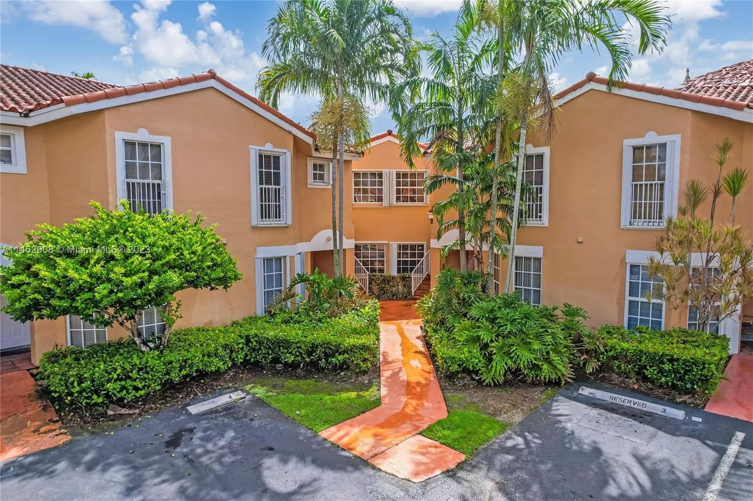 Real estate property located at 14305 57th Ln #7-5, Miami-Dade County, Miami, FL