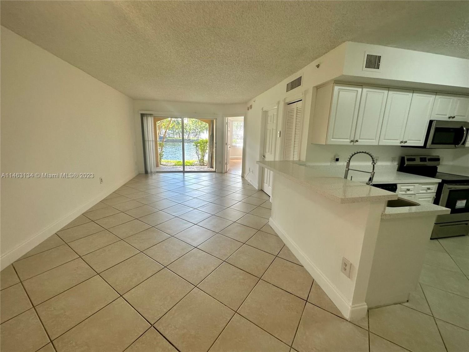 Real estate property located at , Broward County, LA VIA CONDO, Pembroke Pines, FL