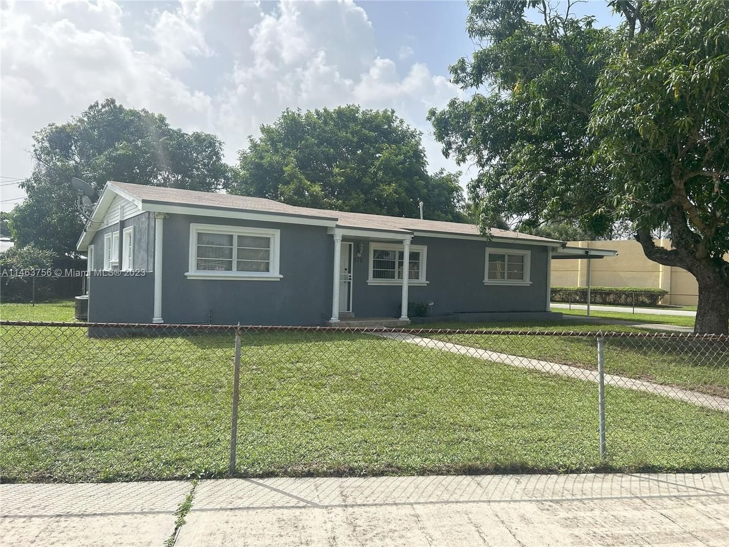 Real estate property located at 970 179th Ter, Miami-Dade County, Miami Gardens, FL
