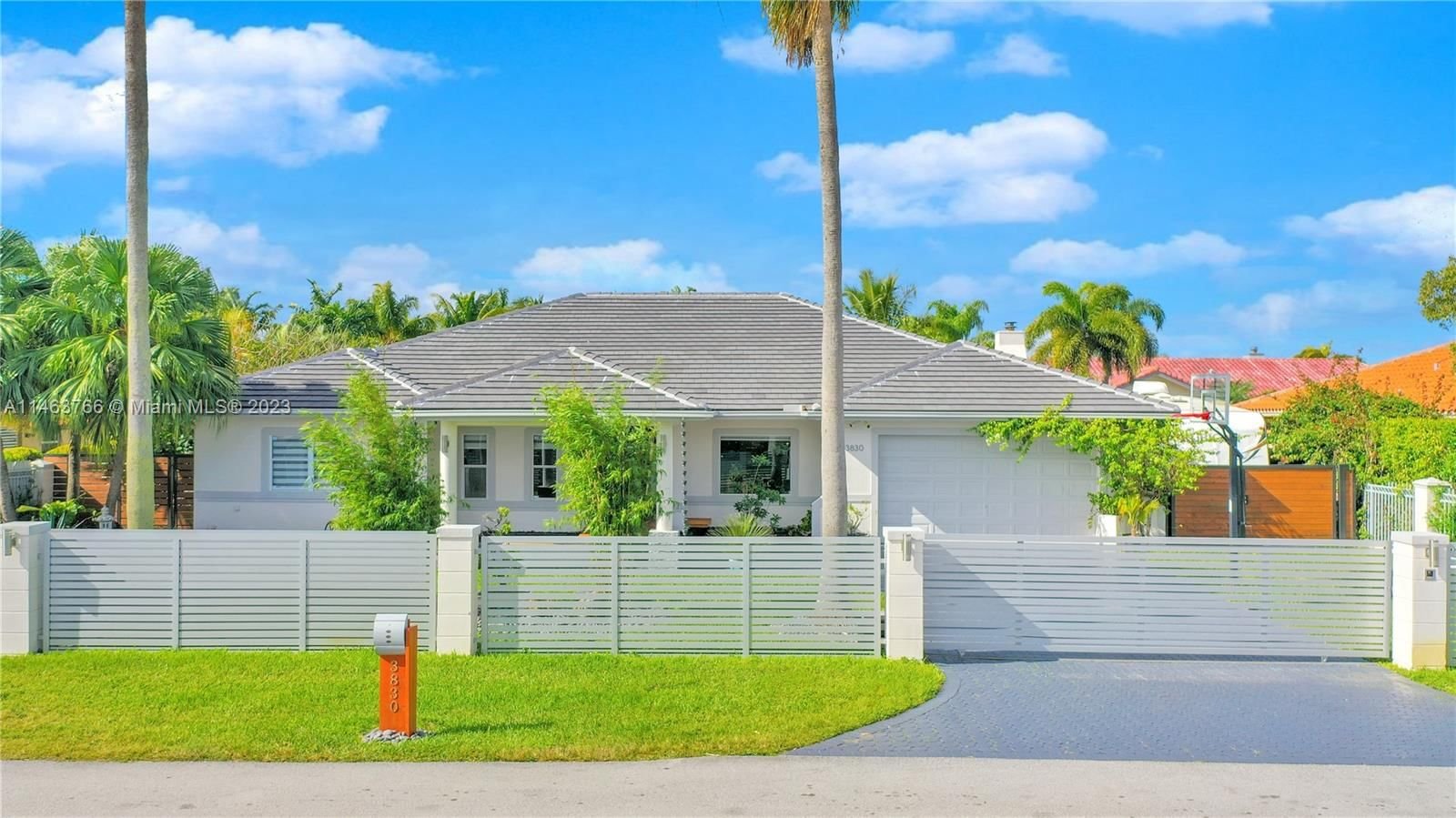 Real estate property located at 3830 138th Ave, Miami-Dade County, J G HEADS FARMS, Miami, FL