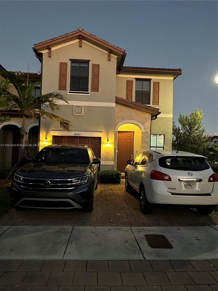Real estate property located at 10307 34th Ct, Miami-Dade County, AQUABELLA SECTION ONE, Hialeah, FL