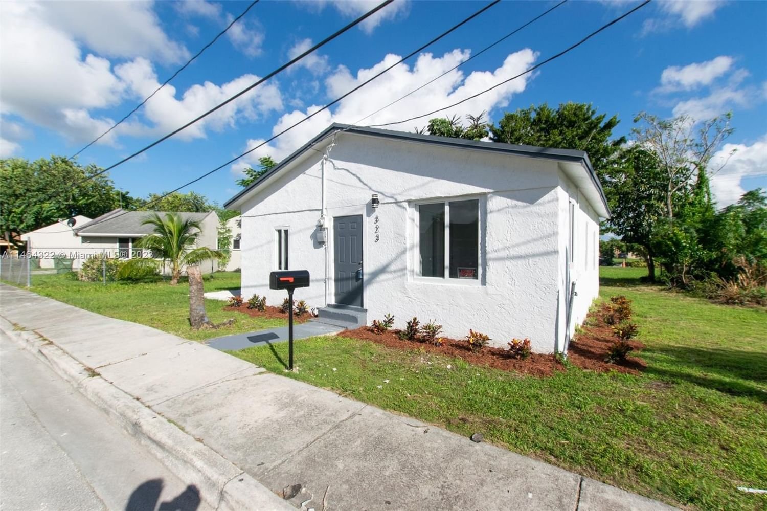 Real estate property located at 323 4th Ct, Miami-Dade County, Homestead, FL