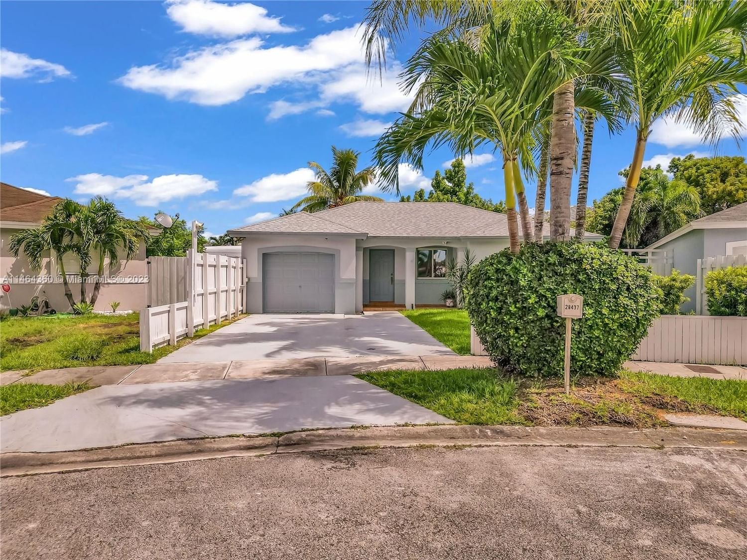 Real estate property located at 28437 135th Ave, Miami-Dade County, AMERIHOMES SEC 2, Homestead, FL