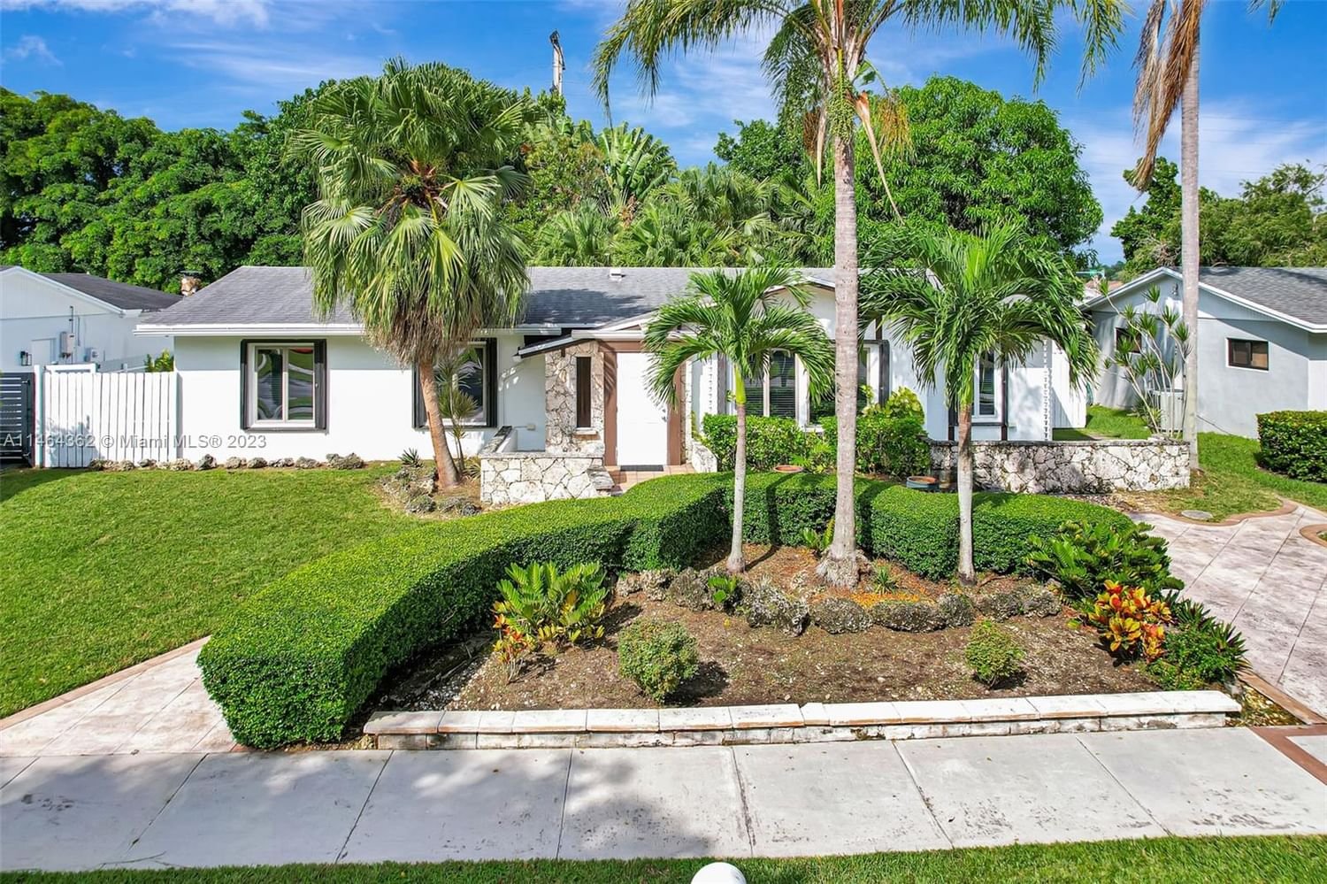 Real estate property located at 10800 126th Ave, Miami-Dade County, DEVON AIRE ESTATES SEC 2, Miami, FL