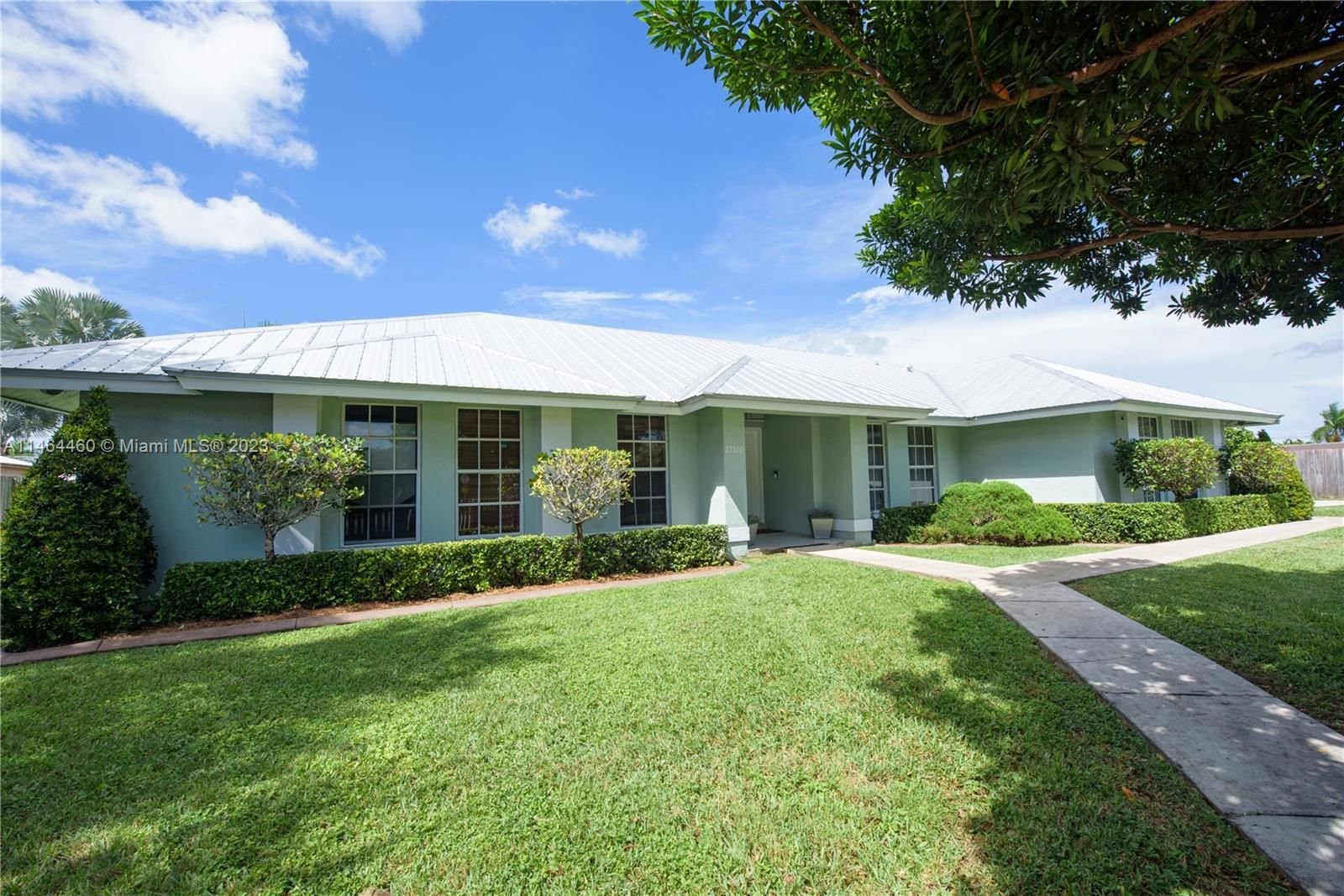 Real estate property located at 27300 163rd Ct, Miami-Dade County, SEVEN GROVES, Homestead, FL