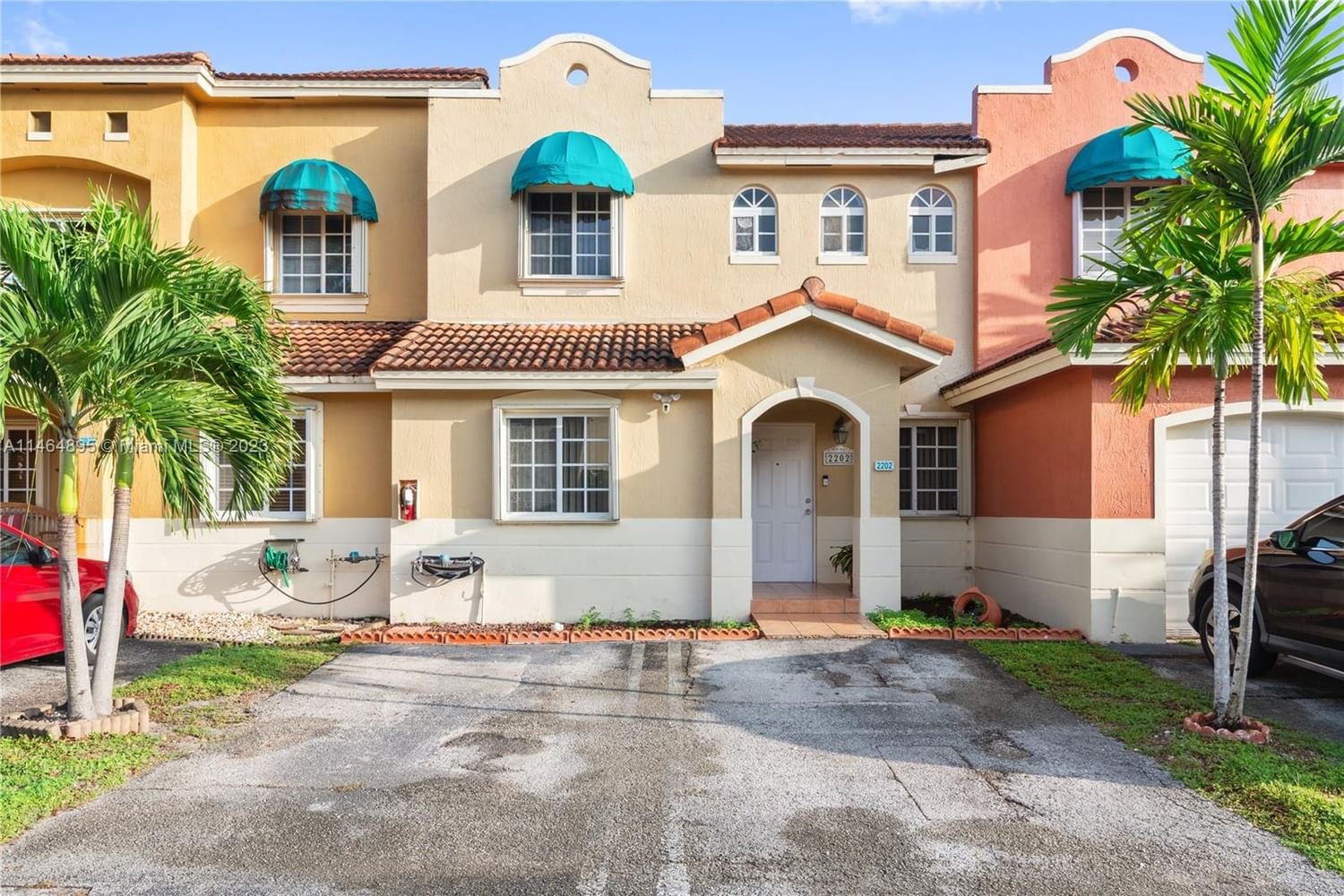 Real estate property located at 7025 173rd Dr #2202, Miami-Dade County, BONITA GOLF VIEW TOWNVILLA, Hialeah, FL