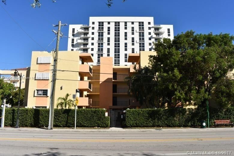 Real estate property located at 237 13th St #201, Miami-Dade County, EL VEDADO CONDO, Miami, FL
