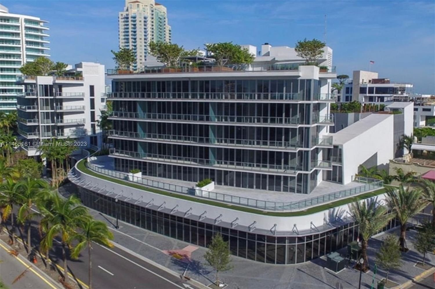 Real estate property located at 801 Pointe Dr #406, Miami-Dade County, OCEAN BEACH ADD NO 3, Miami Beach, FL