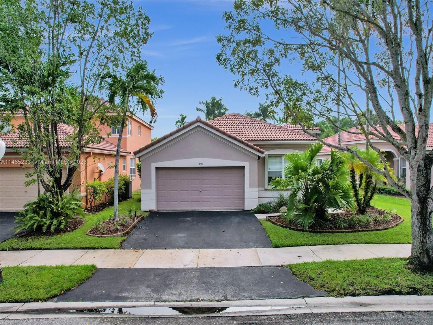 Real estate property located at 938 Bluewood Ter, Broward County, SECTOR 2-PARCELS 11 27 28, Weston, FL