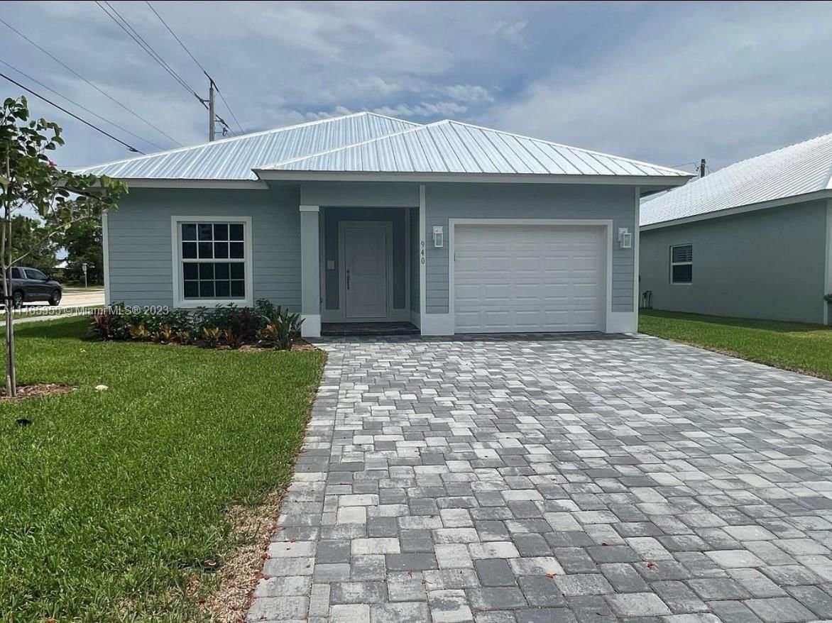 Real estate property located at 940 6th St, Martin County, LAKE CLARE SECTION, Stuart, FL