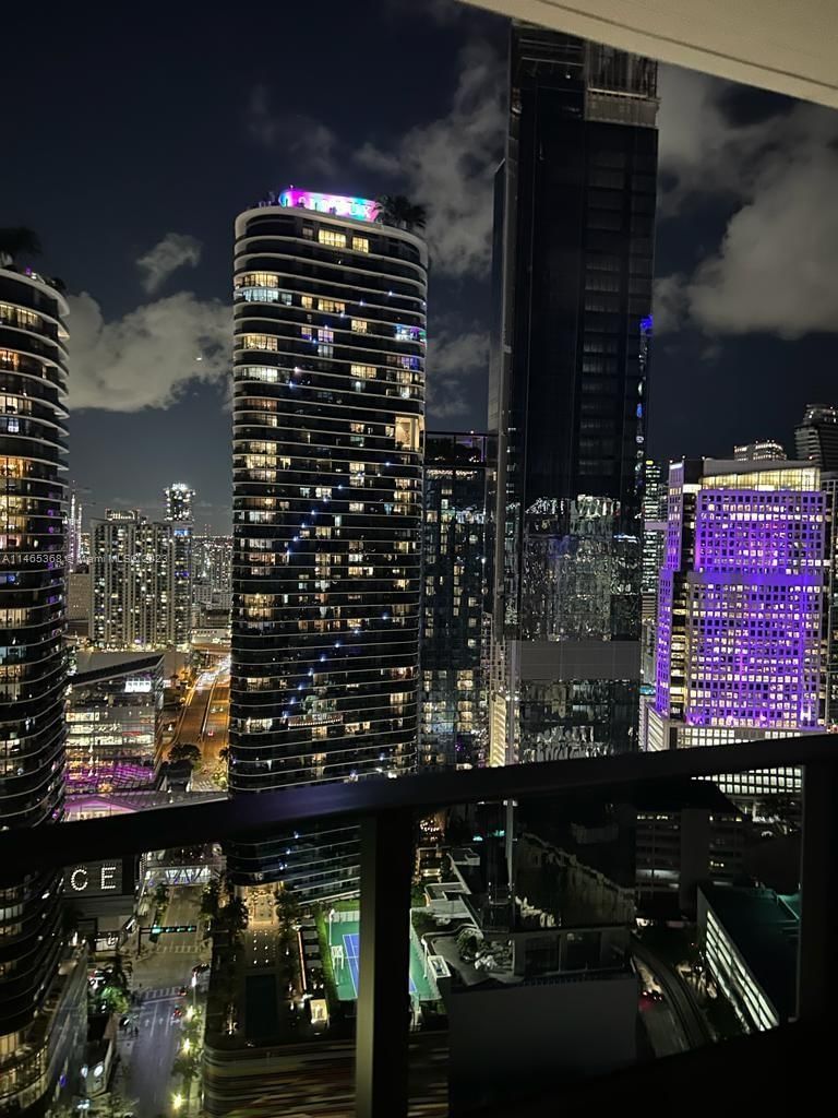 Real estate property located at 1000 Brickell Plz #4012, Miami-Dade County, BRICKELL FLATIRON CONDO, Miami, FL