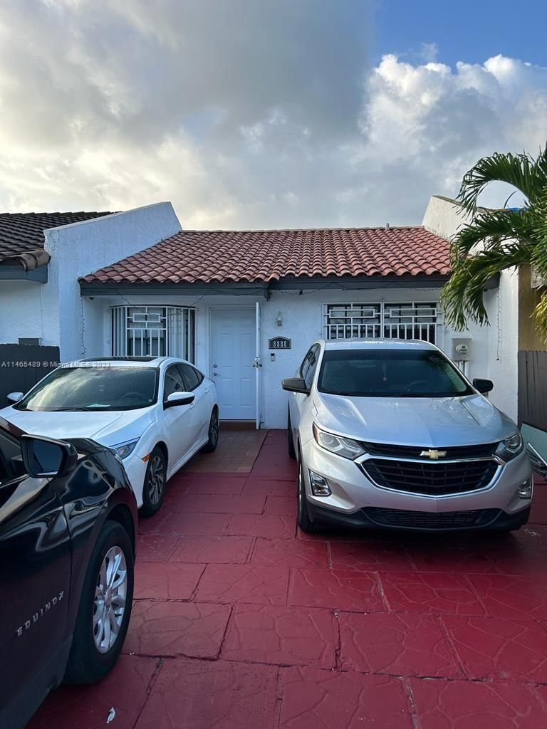 Real estate property located at 8888 119th St, Miami-Dade County, BILTMORE MANOR SEC 1, Hialeah Gardens, FL
