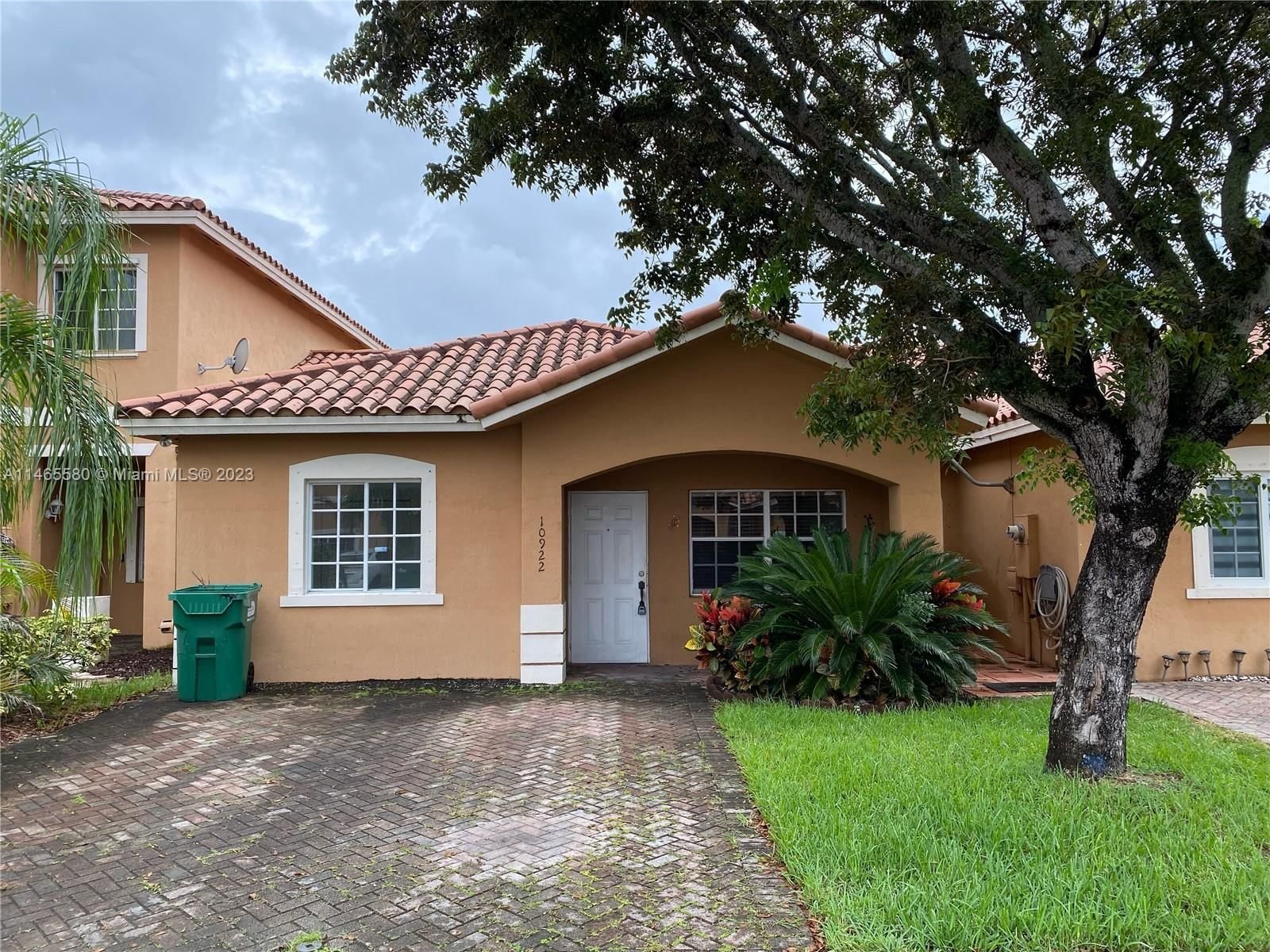 Real estate property located at 10922 181st Ter, Miami-Dade County, EUREKA PALM GARDEN, Miami, FL