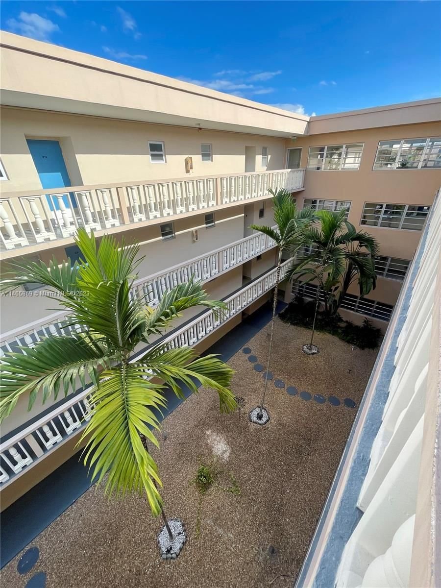 Real estate property located at 410 2nd St #418, Broward County, Hallandale Beach, FL