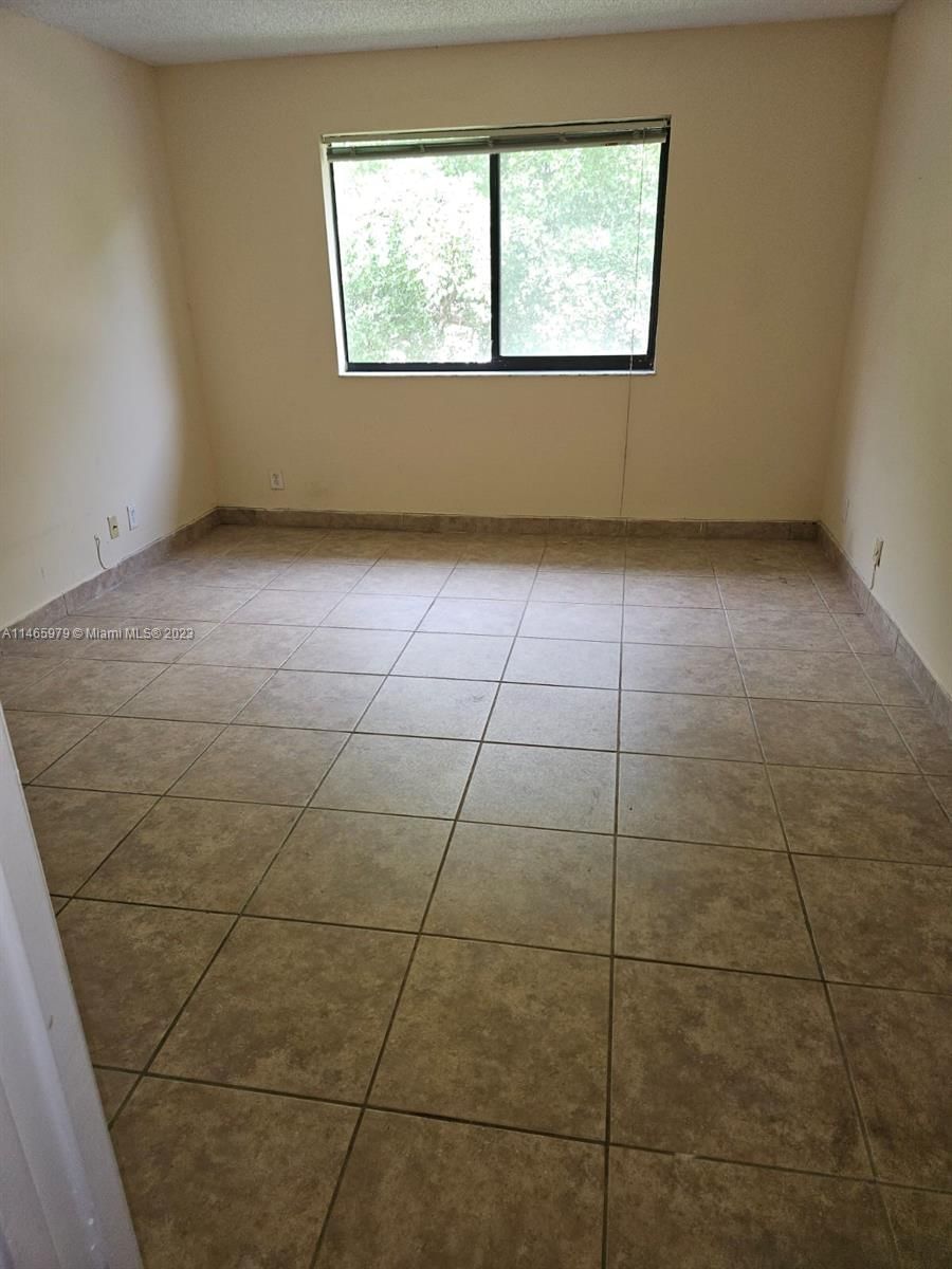 Real estate property located at 10001 Atlantic Blvd #317, Broward County, TARA GARDENS 1 CONDO, Coral Springs, FL