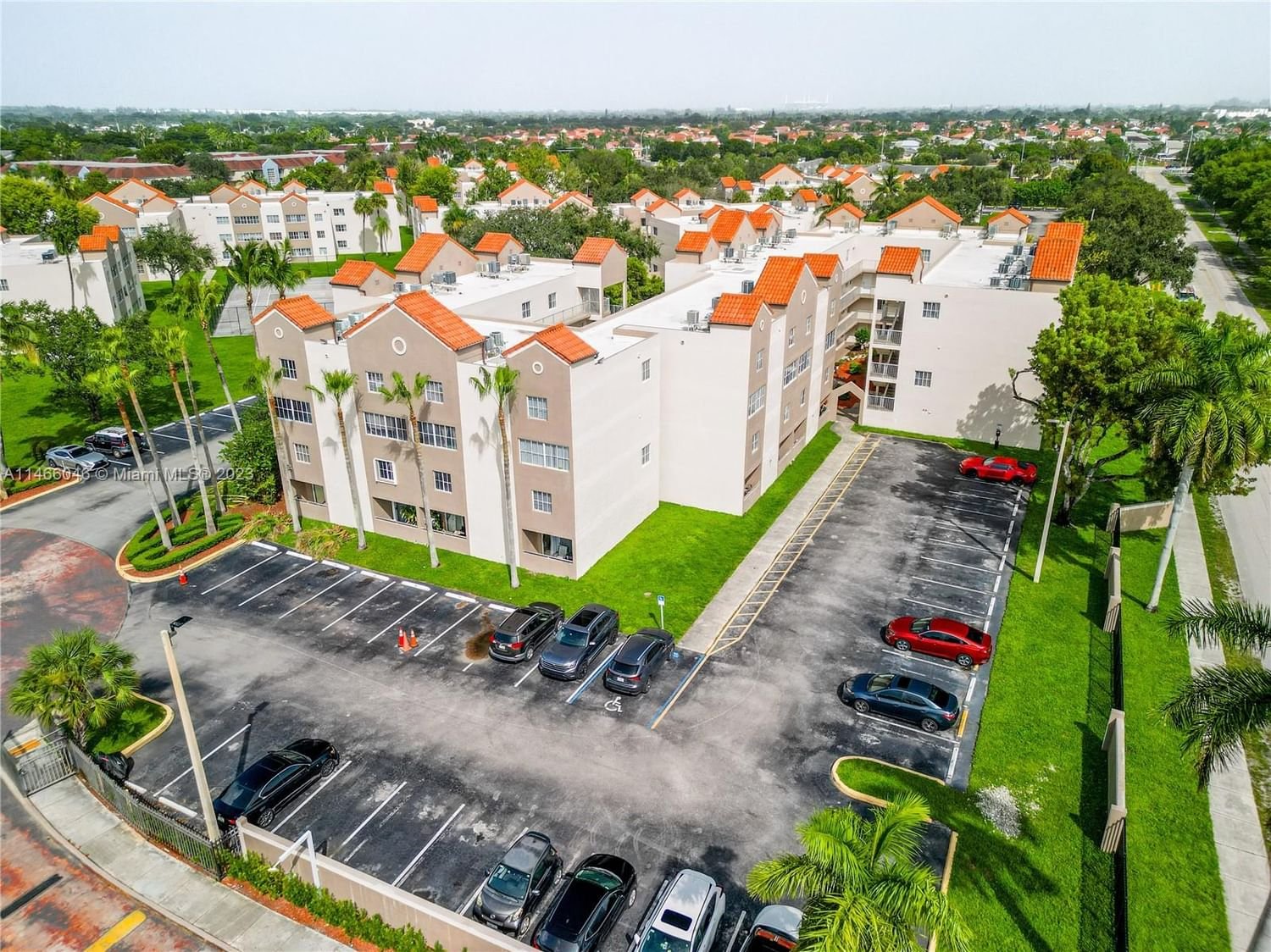Real estate property located at 6045 186th St #320, Miami-Dade County, MIRASSOU CONDO, Hialeah, FL