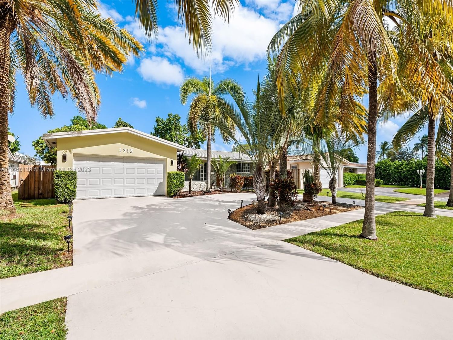 Real estate property located at 1315 47th Ave, Broward County, Hollywood, FL