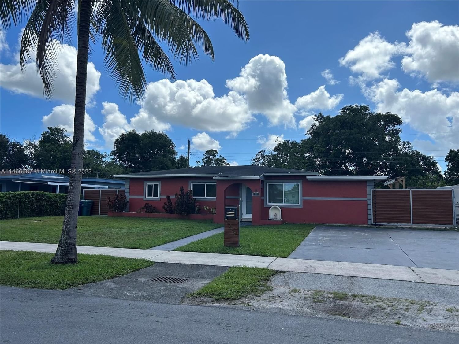 Real estate property located at 3230 171st Ter, Miami-Dade County, MYRTLE GROVE 1ST ADDN, Miami Gardens, FL
