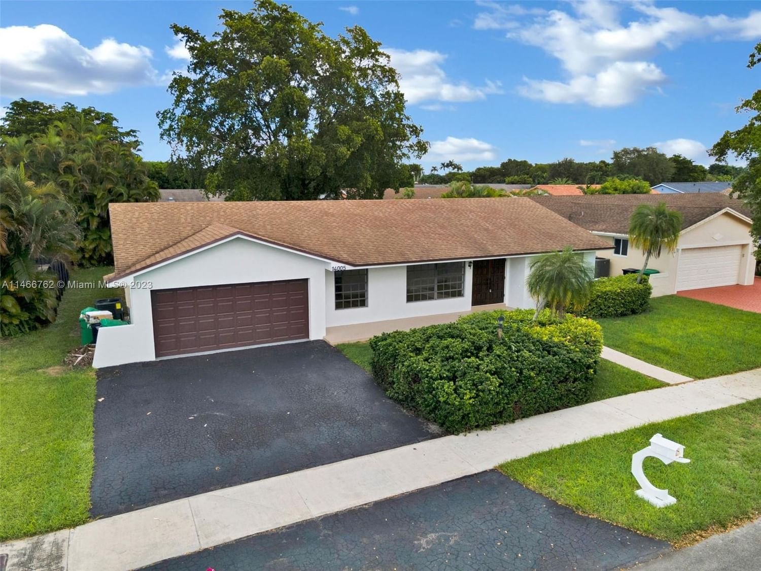 Real estate property located at 14005 107th Ter, Miami-Dade County, Miami, FL