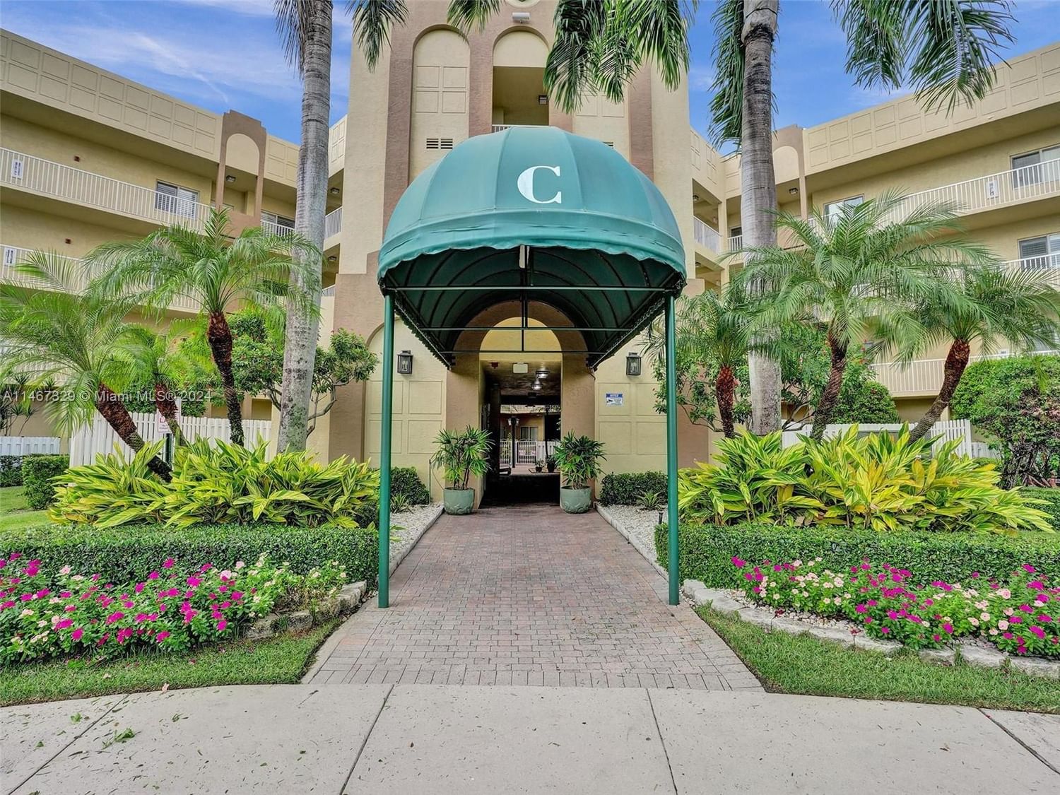 Real estate property located at 7635 Southampton Ter #212, Broward County, SOUTHAMPTON CONDOMINIUM, Tamarac, FL