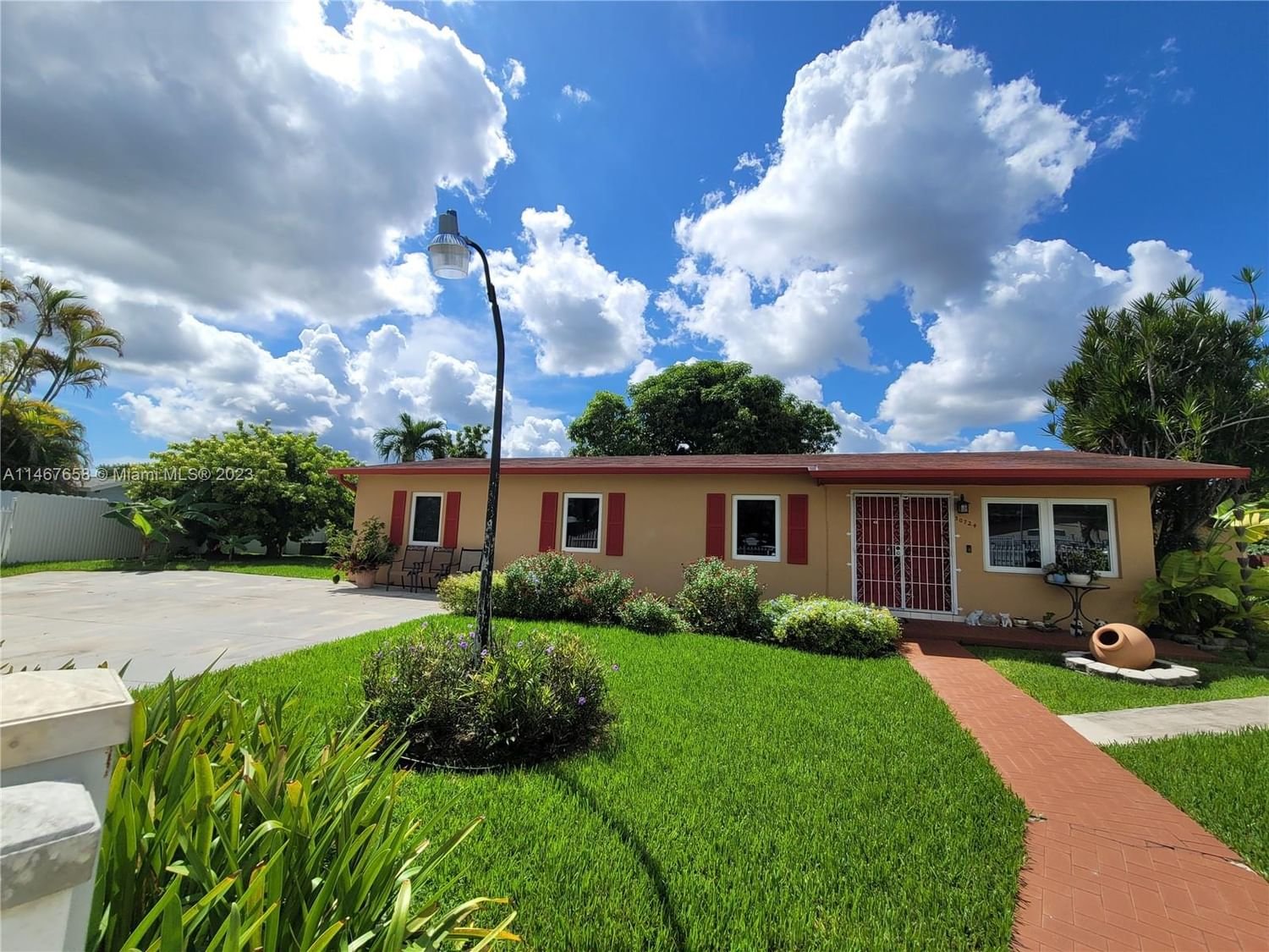 Real estate property located at 30724 154th Ct, Miami-Dade County, 21ST CENTURY HOMES 4TH SE, Homestead, FL