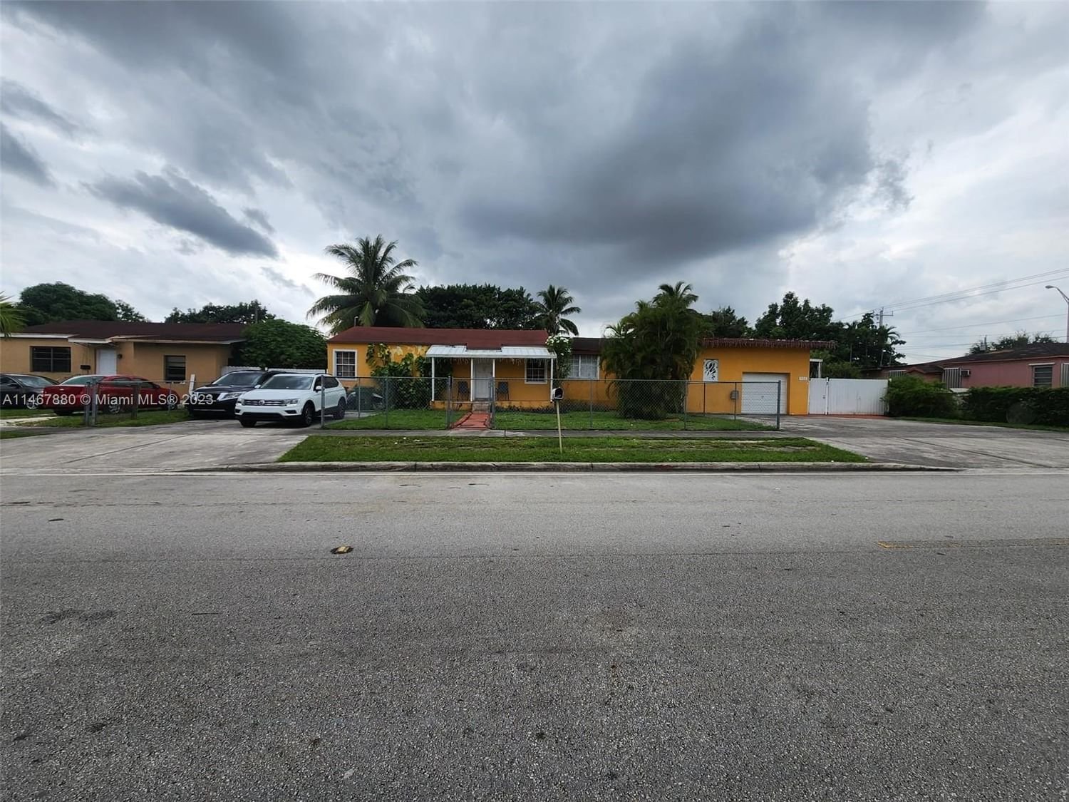 Real estate property located at 924 23rd St, Miami-Dade County, HIALEAH 13TH ADDN AMD PL, Hialeah, FL