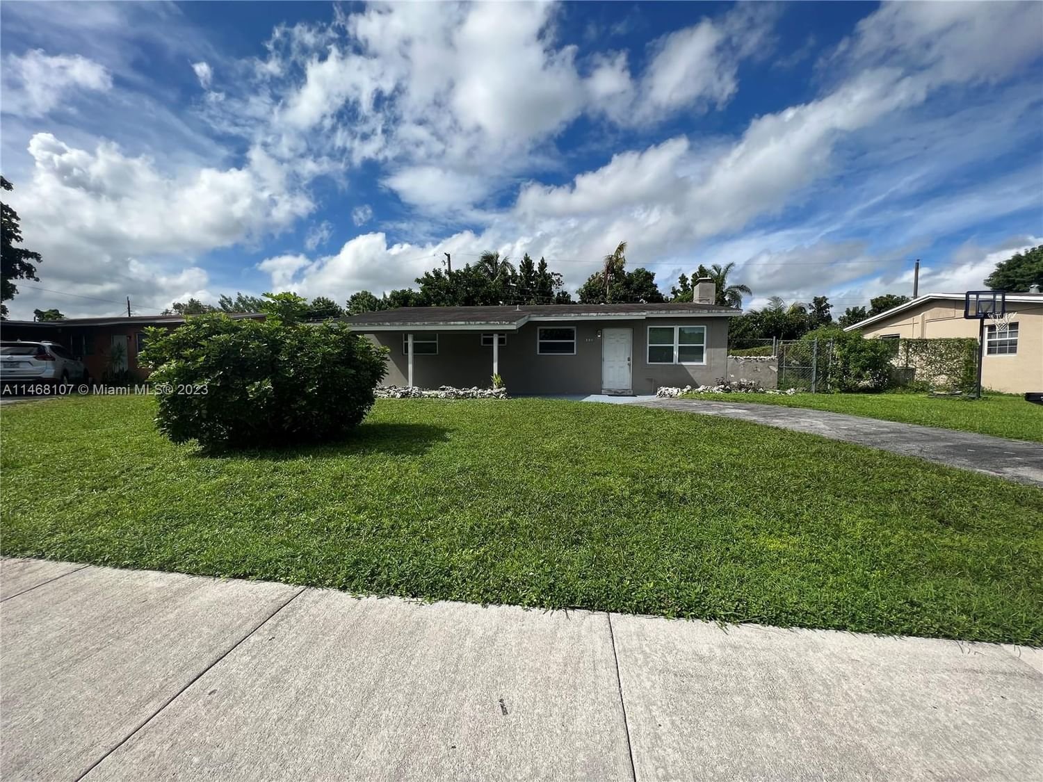 Real estate property located at 5911 42nd Ter, Broward County, POMPANO PARK SEC 1, North Lauderdale, FL