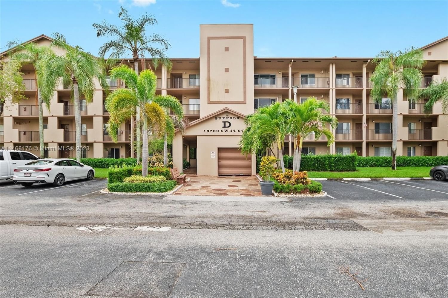 Real estate property located at 13700 14th St #102D, Broward County, Pembroke Pines, FL