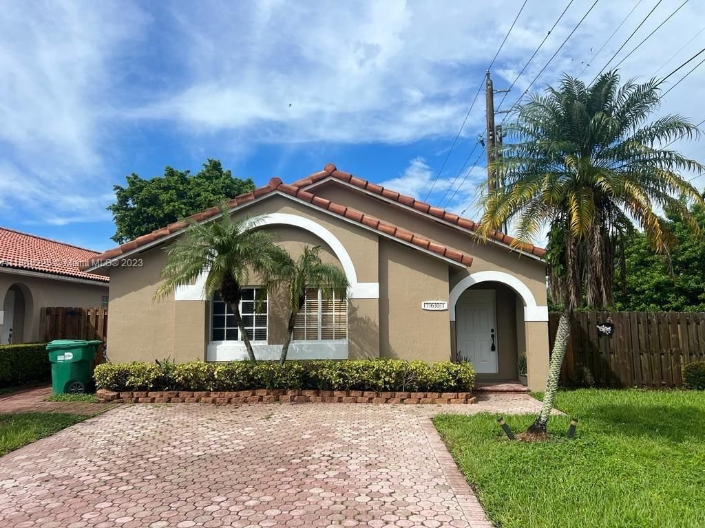 Real estate property located at 7601 166th Ter, Miami-Dade County, TURTLE RUN ESTATES, Hialeah, FL