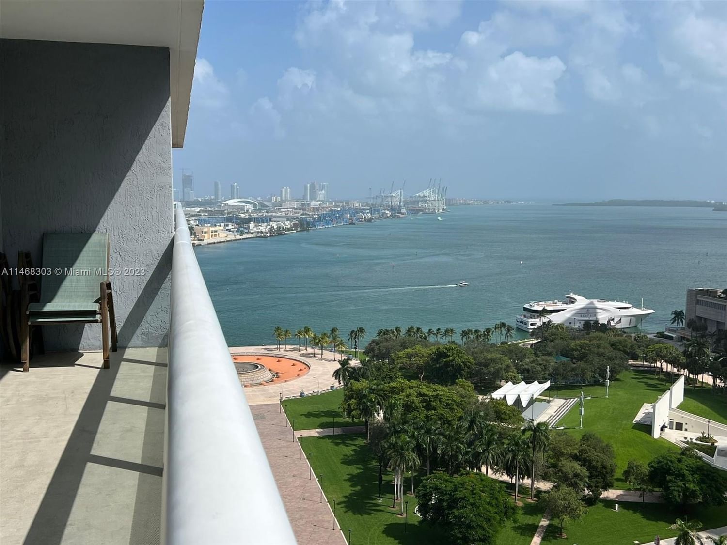 Real estate property located at 50 Biscayne Blvd #2111, Miami-Dade, 50 BISCAYNE CONDO, Miami, FL