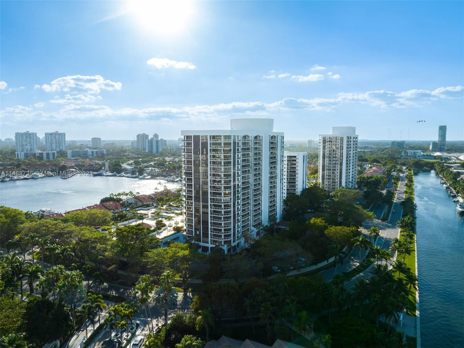 Real estate property located at 3640 Yacht Club Dr #1501, Miami-Dade County, HARBORSIDE AT THE WATERWA, Aventura, FL