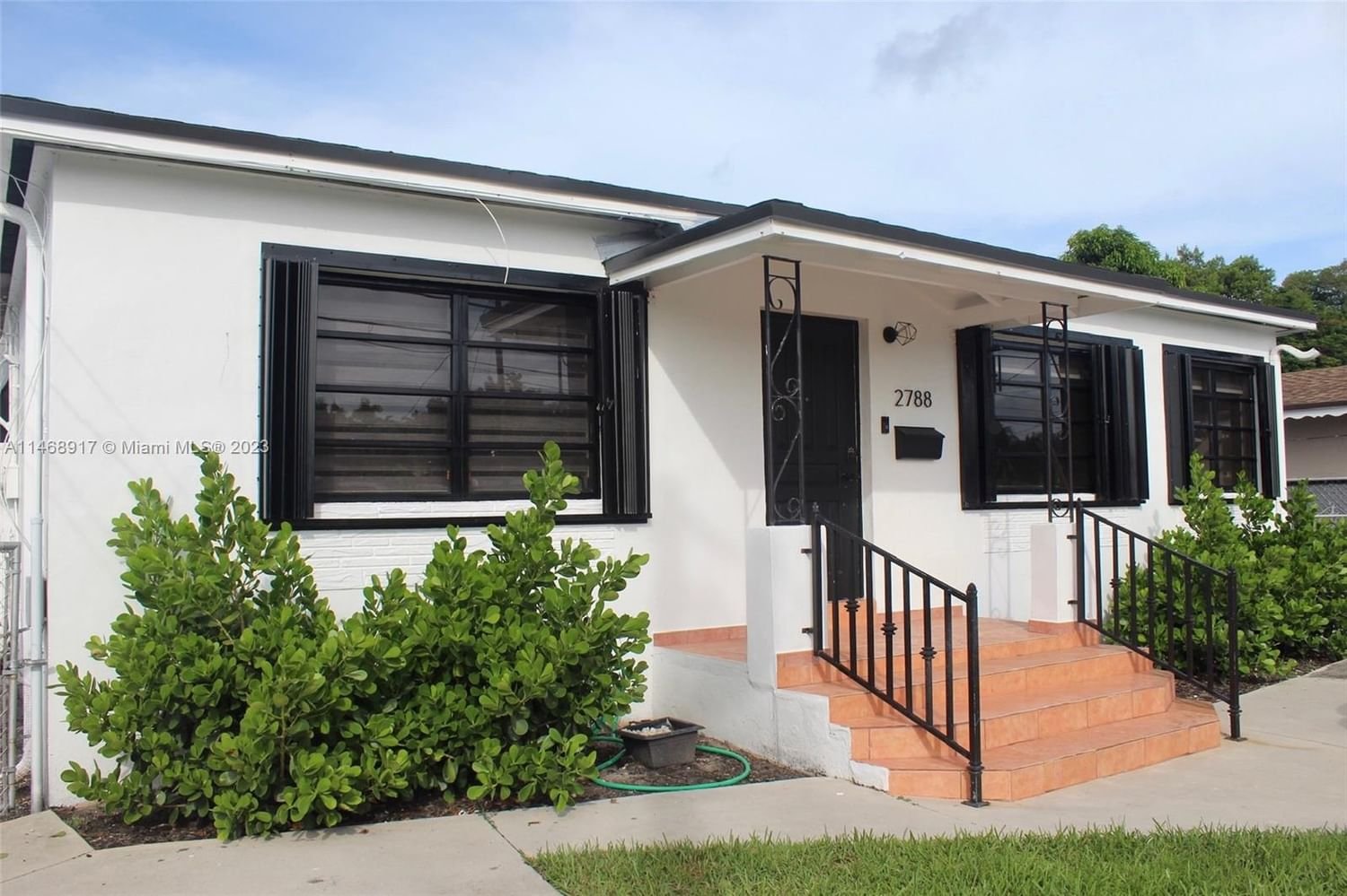 Real estate property located at 2788 33rd Ct, Miami-Dade County, SILVER BLUFF GARDENS, Miami, FL