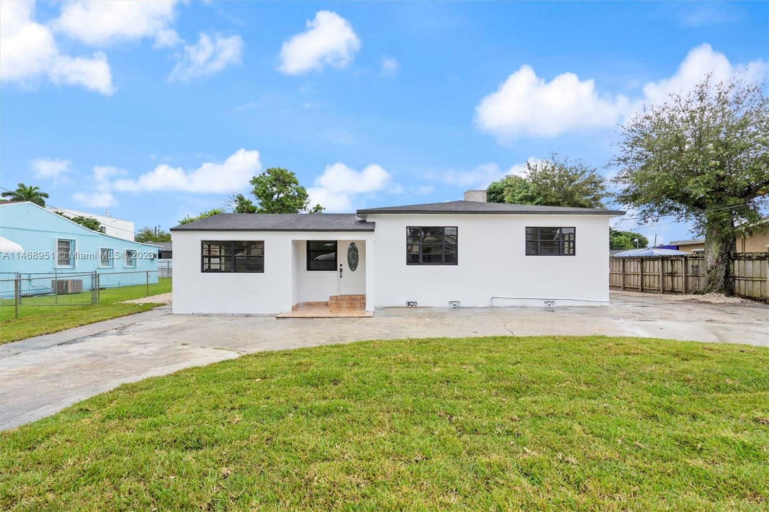 Real estate property located at 925 75th Ave, Miami-Dade County, MIAMI GATEWAY AMD, Miami, FL