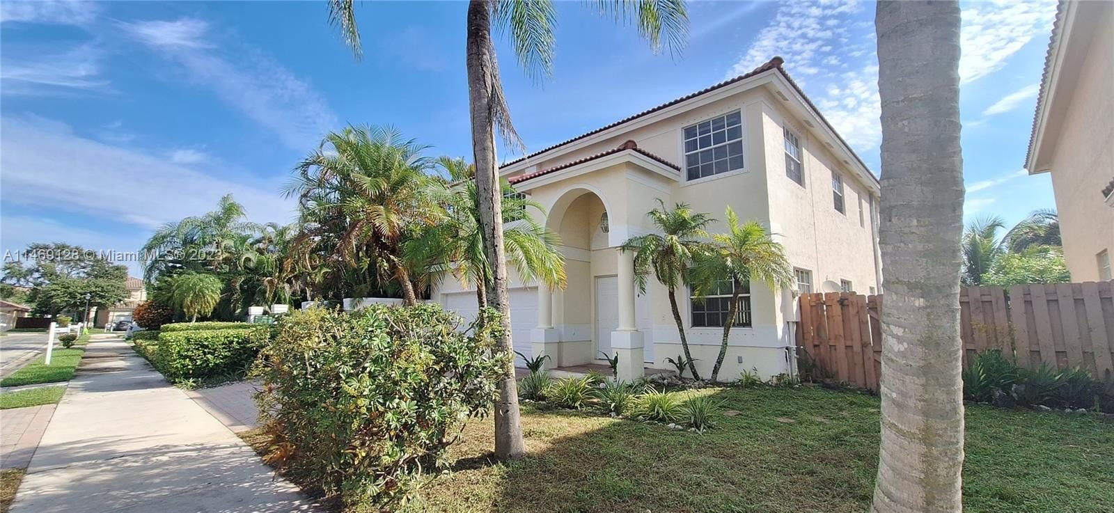 Real estate property located at , Broward County, LAKES AT PEMBROKE, Pembroke Pines, FL