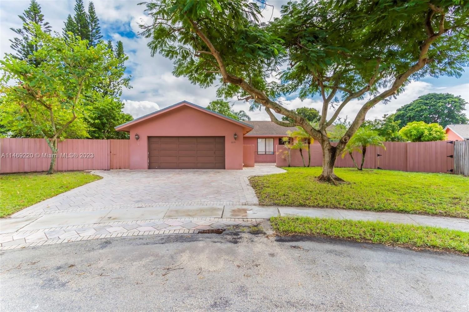 Real estate property located at 5570 9th Ct, Broward County, HERITAGE PINES, Margate, FL