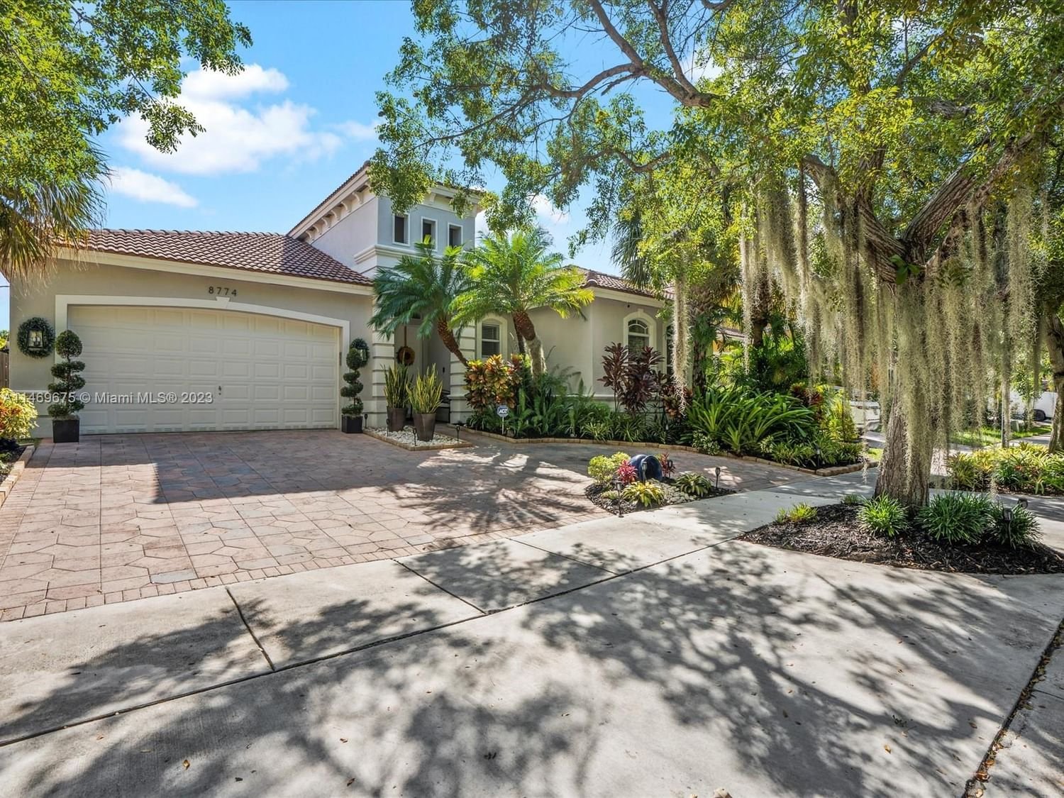 Real estate property located at 8774 206th Ln, Miami-Dade County, CANTAMAR, Cutler Bay, FL
