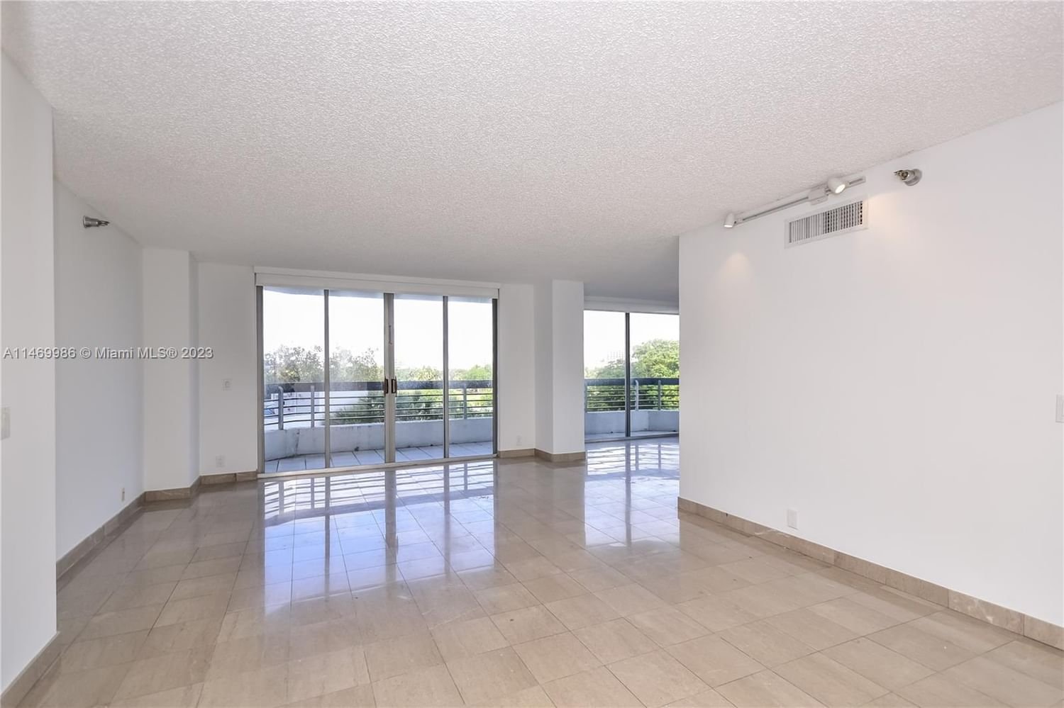 Real estate property located at 3400 192nd St #508, Miami-Dade County, MYSTIC POINTE TOWER 600, Aventura, FL