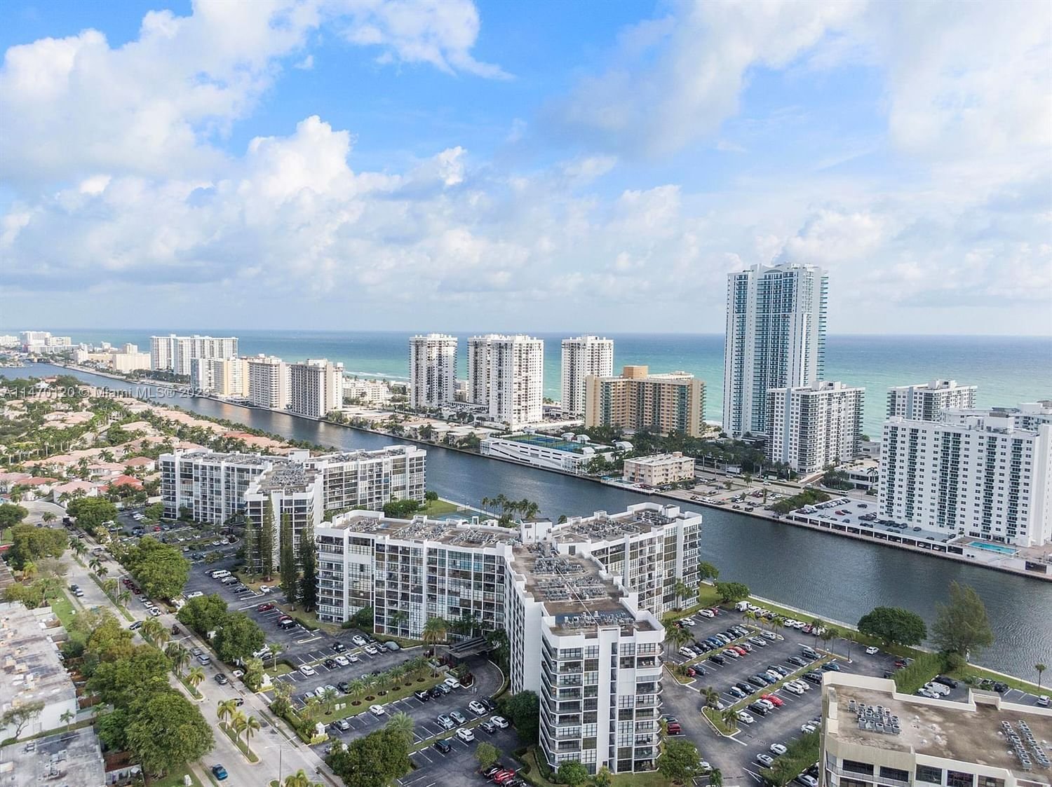 Real estate property located at 800 Parkview Dr #306, Broward County, Hallandale Beach, FL